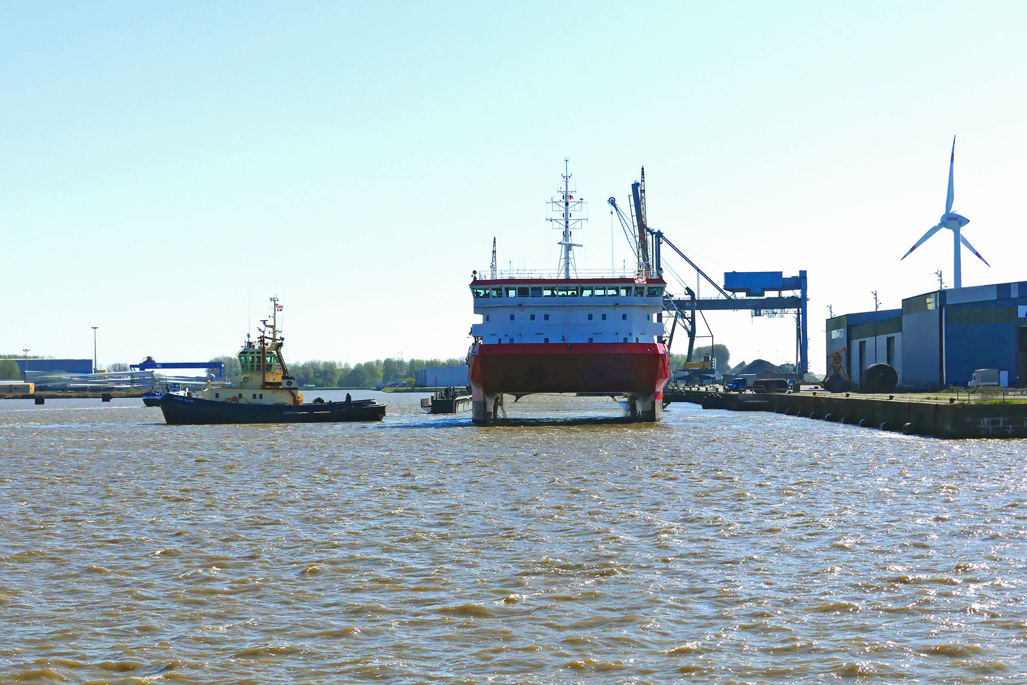 Hafen Emden: Technischer Test am Südkai