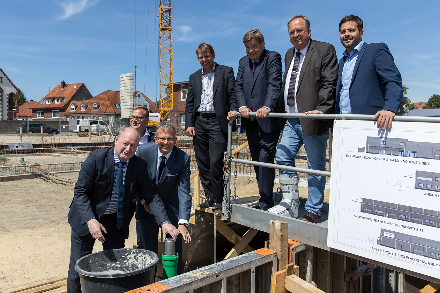 Cuxhaven: Grundsteinlegung für neue Hafen-Werkstätten