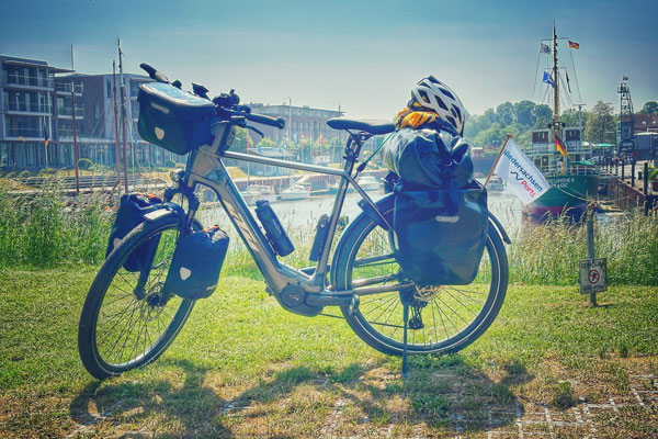 Fahrrad im Hafen Stade